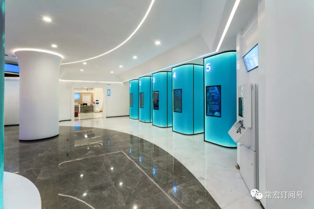 EuroShop中國零售設(shè)計(jì)獎(jiǎng)最佳智能道具場景設(shè)計(jì)與應(yīng)用獎(jiǎng)