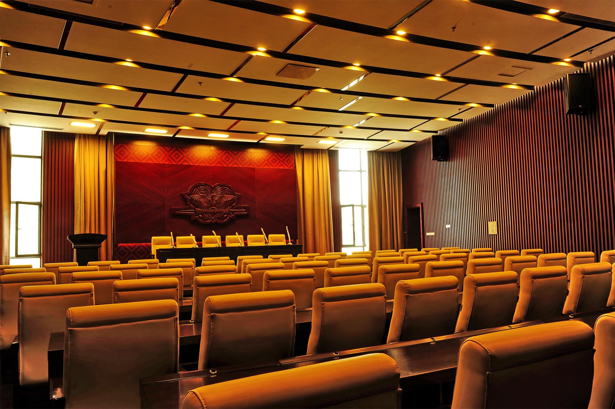 援巴布亞新幾內(nèi)亞國家會(huì)議中心